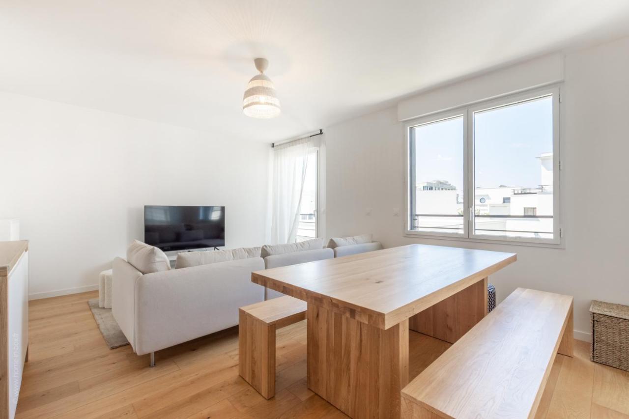Full House By Plaza Apartment